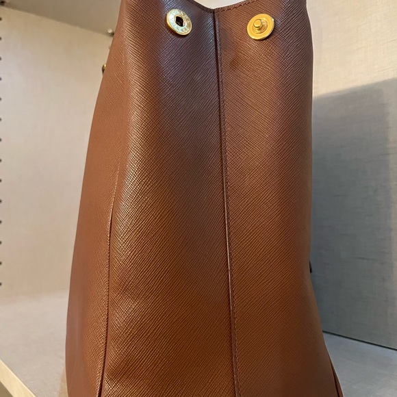 Prada Saffiano Lux Double Zip Tote BN1786 in Brown (Palissandro) - Picture 8 of 17